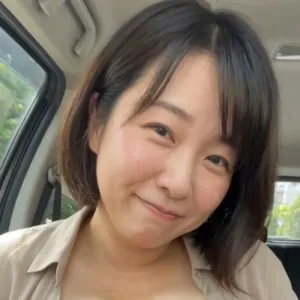 車内パイズリおばさん明美