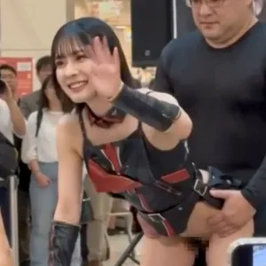 新人女優、ファンの前で種付けしてみた。