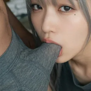 みさきの着衣フェラ
