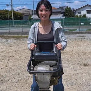 本気の転圧機チャレンジ　主婦