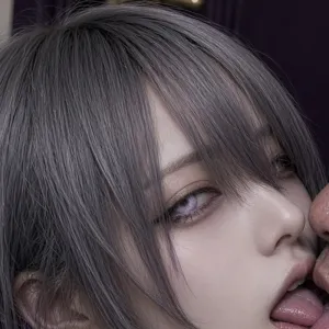 ドM縷々華の喜ぶキス