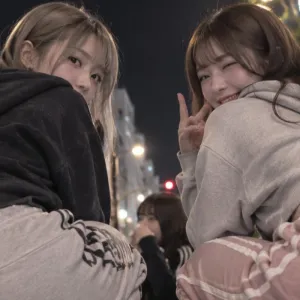 美女のレズキス