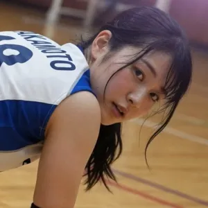 女子バレーボール選手とコーチ2