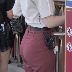 テーマパークお姉さんのパンツ染み💜